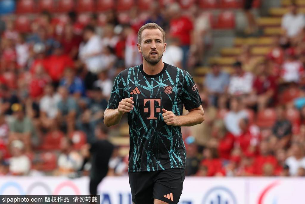 玩梗！凯恩：德甲捧杯的话 或许人们不再议论我的冠军数